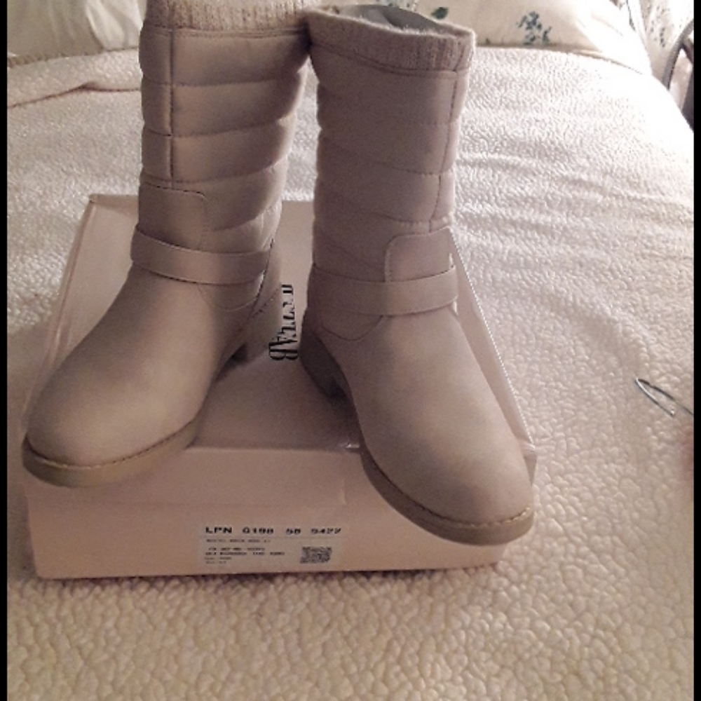 Size 8.5 tanxwinter boots